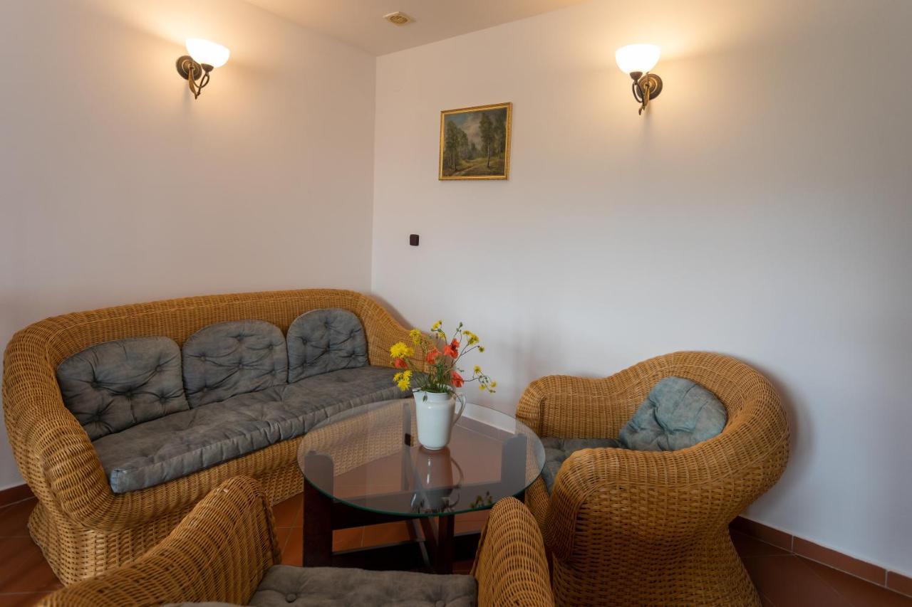Hotel Zamecek Pod Hradem Stary Jicin 111 Exterior photo