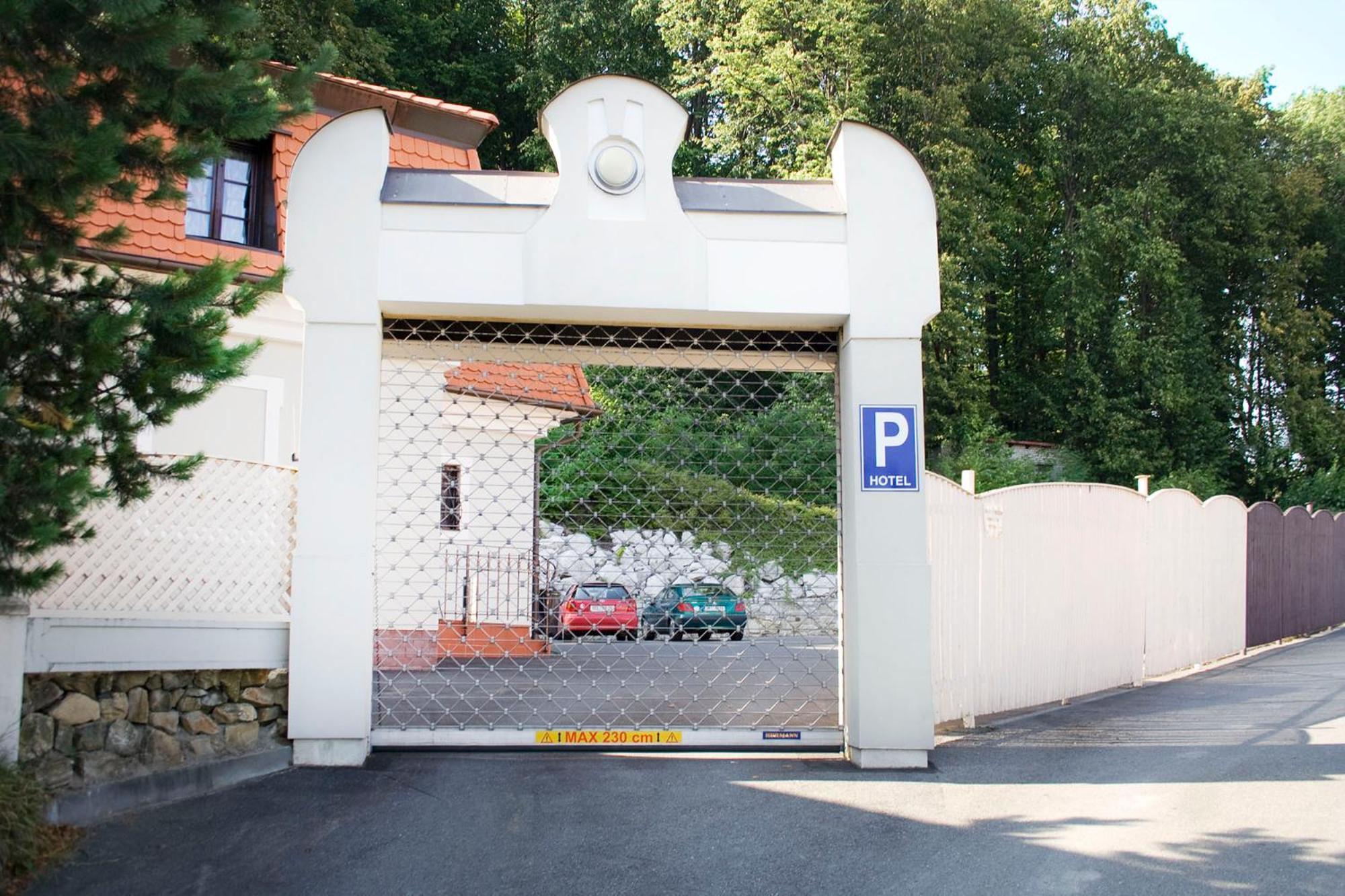 Hotel Zamecek Pod Hradem Stary Jicin 111 Exterior photo