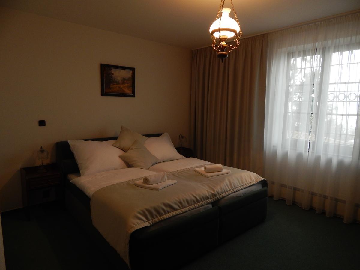 Hotel Zamecek Pod Hradem Stary Jicin 111 Exterior photo